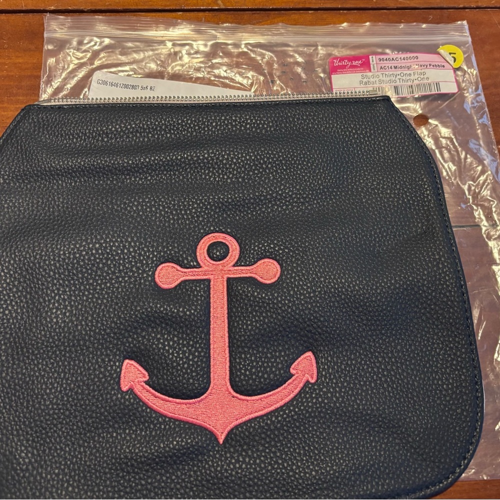 Studio Thirty One Flap - Midnight Navy Pebble w/ Coral Pink First Mate Monogram